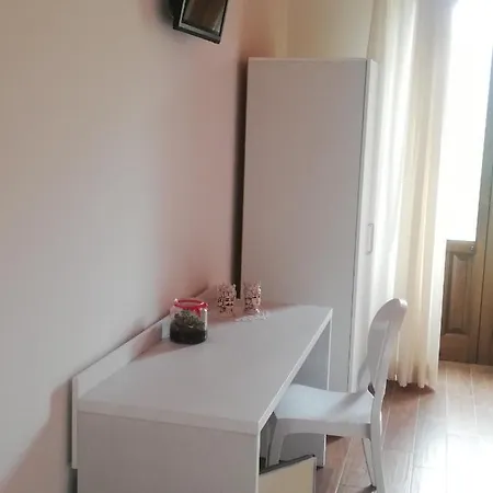 La Porta Delle Gole Pensión 3*