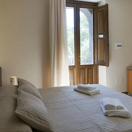 La Porta Delle Gole Pensión Motta Camastra